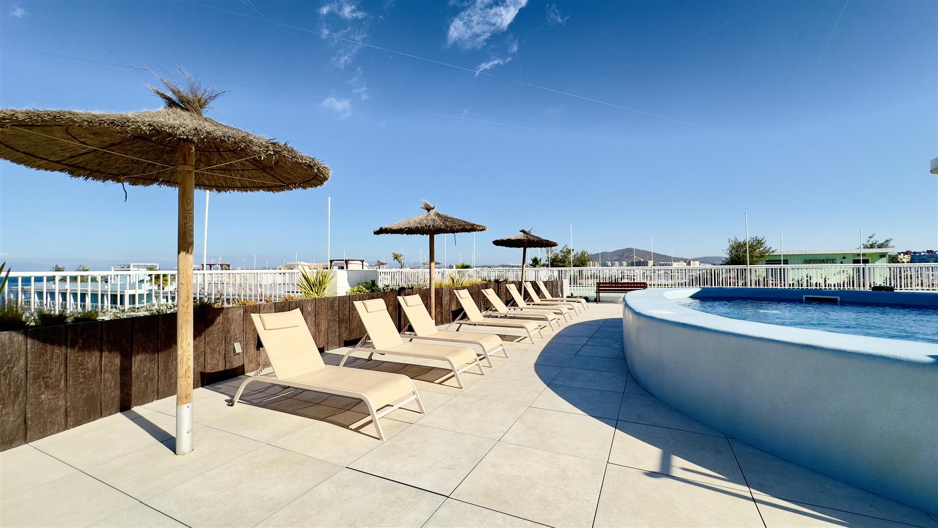 Image of Apartment - 2 Bedrooms - 2 Bathrooms for Sale in Marina Club-Gibraltar, Image 17